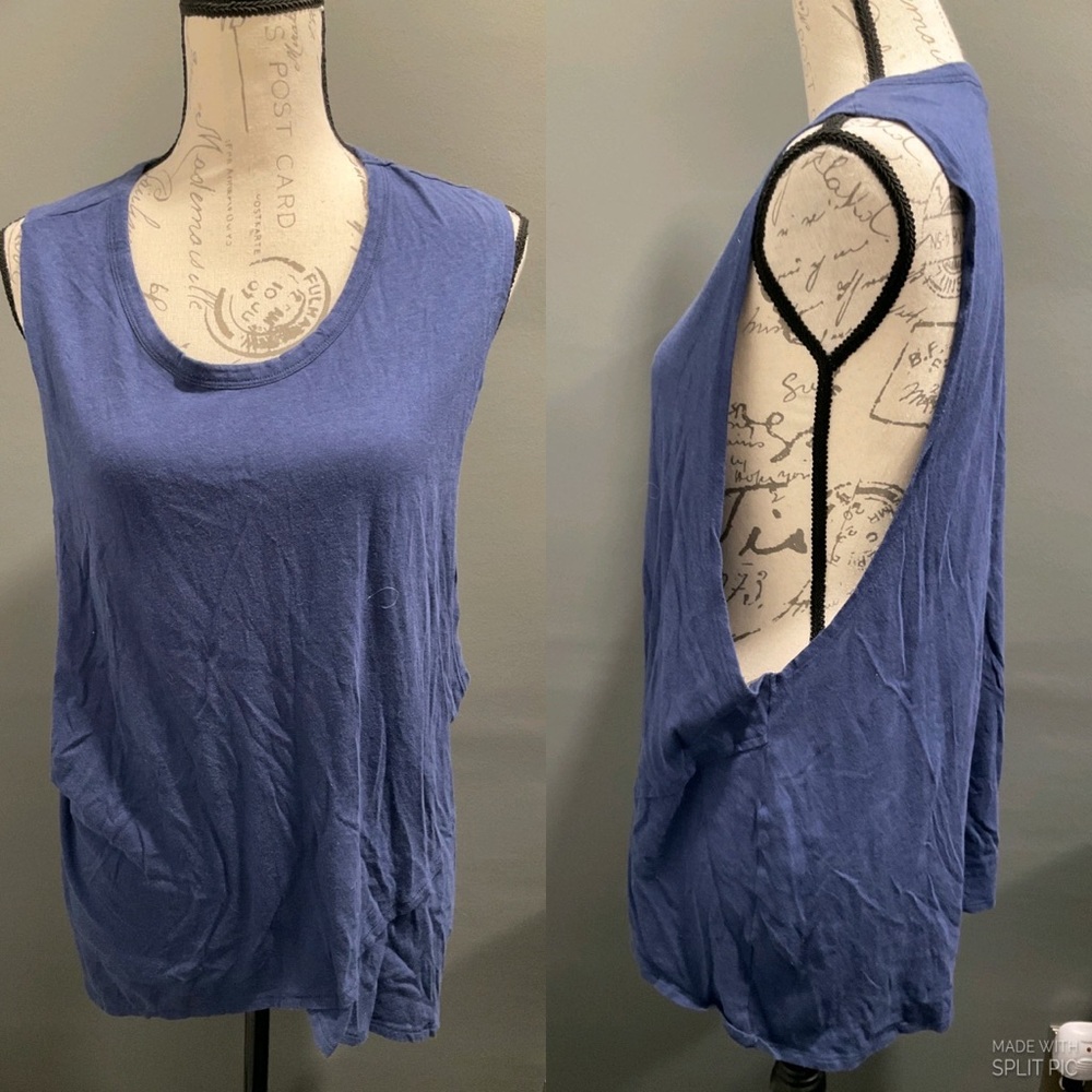 VICTORIAS SECRET NAVY BLUE DROP ARMHOLE WORKOUT SHIRT
